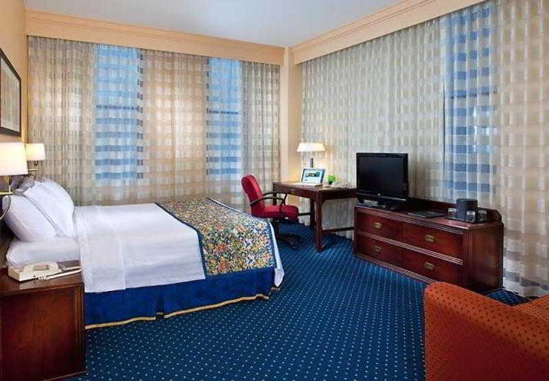 Courtyard By Marriott New Orleans Downtown Near The French Quarter Ξενοδοχείο Δωμάτιο φωτογραφία